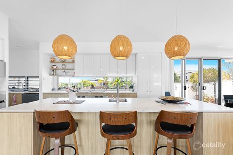 Property photo of 8 Highview Drive Craignish QLD 4655