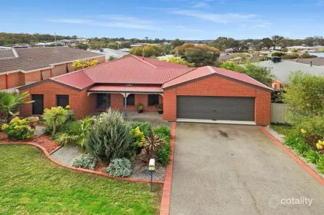 6 Grevillea Ave, Kangaroo Flat, VIC 3555