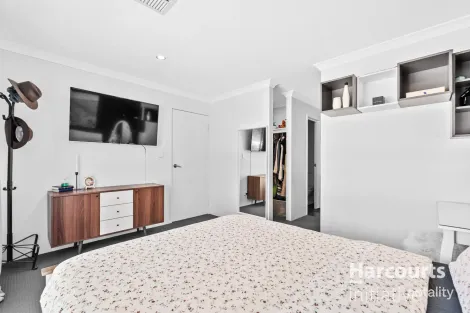 Property photo of 6 Fairoaks Way Aveley WA 6069