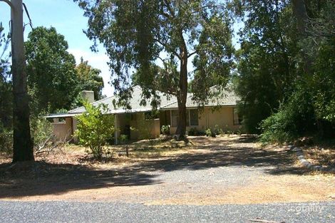Property photo of 1 Kirip Court Glen Forrest WA 6071