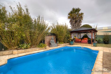 Property photo of 15 Regency Ramble Wattle Grove WA 6107