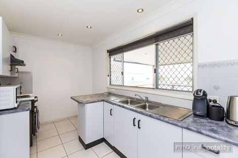 Property photo of 13A Davis Street Speers Point NSW 2284