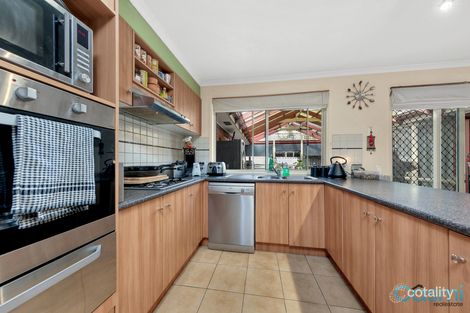 Property photo of 22 Crossdale Green Craigieburn VIC 3064