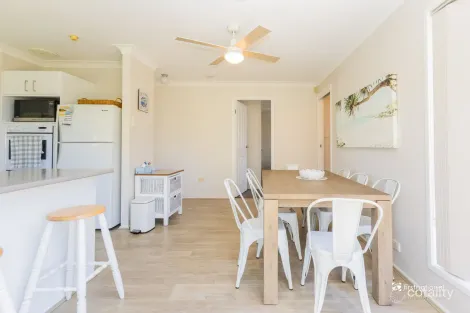 Property photo of 10 Abel Place Anna Bay NSW 2316