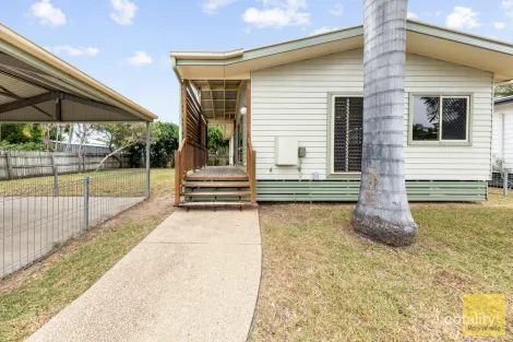 Property photo of 1/17-19 Gladstone Street Emerald QLD 4720