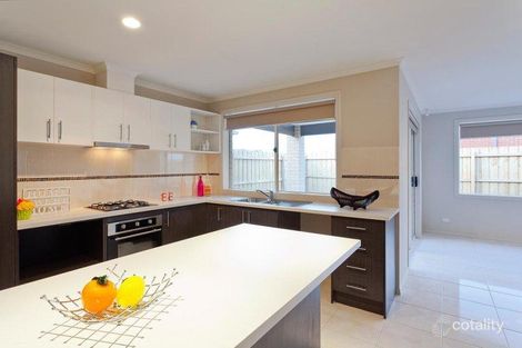 Property photo of 9 Winchcombe Way Cranbourne North VIC 3977