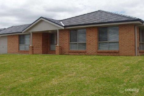 2 Minimbah Cl, Hillvue, NSW 2340