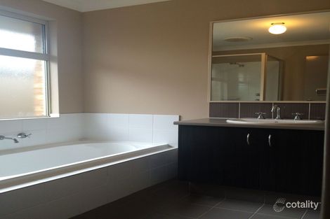 Property photo of 5 Narbonne Way Piara Waters WA 6112