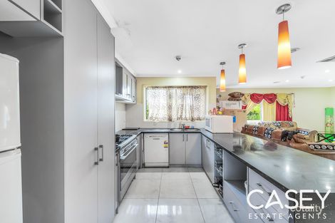 Property photo of 1 Candlebark Close Hampton Park VIC 3976