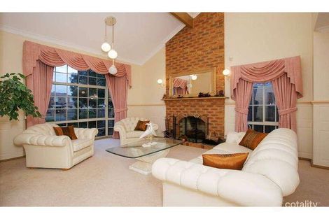 Property photo of 61 Manning Clark Road Mill Park VIC 3082