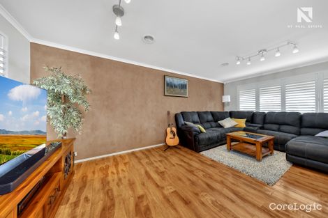 Property photo of 17 Simpson Place Caroline Springs VIC 3023