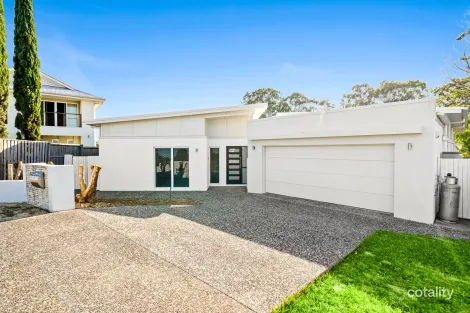 11 Fels Cl, Eight Mile Plains, QLD 4113