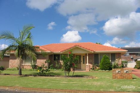 2/4 Commodore Pl, Tuncurry, NSW 2428