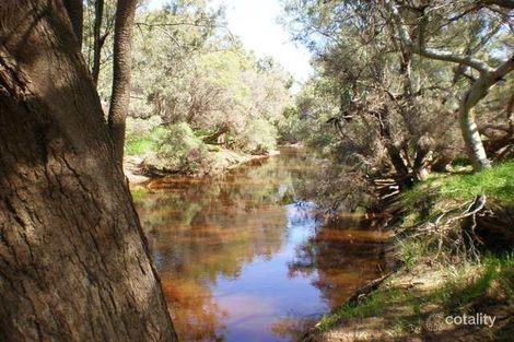 Property photo of 28 Lincoln Street Deepdale WA 6532
