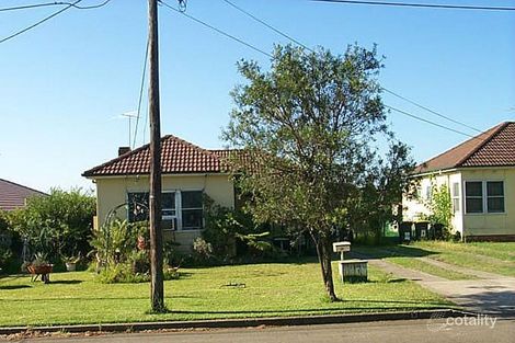 13 Lewis St, Regents Park, NSW 2143