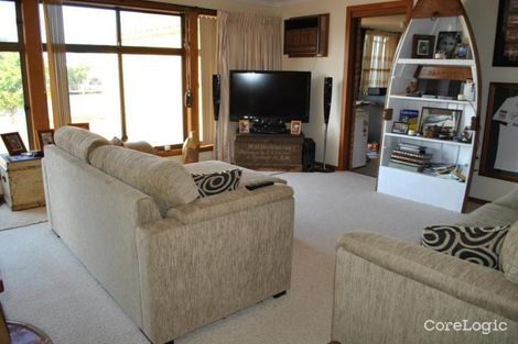 Property photo of 15 Elouera Crescent Forster NSW 2428