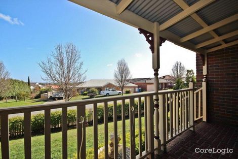 Property photo of 53 John Fisher Drive Berwick VIC 3806