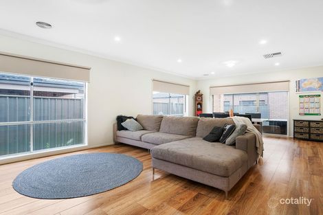 Property photo of 10 Atlas Drive Cranbourne West VIC 3977
