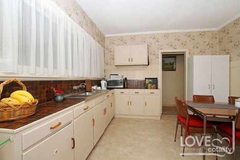 Property photo of 50 Chauvel Street Reservoir VIC 3073