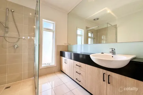 Property photo of 12 Ozone Avenue Beaumaris VIC 3193