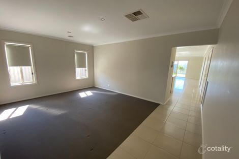 Property photo of 40 Derwent Way West Wodonga VIC 3690