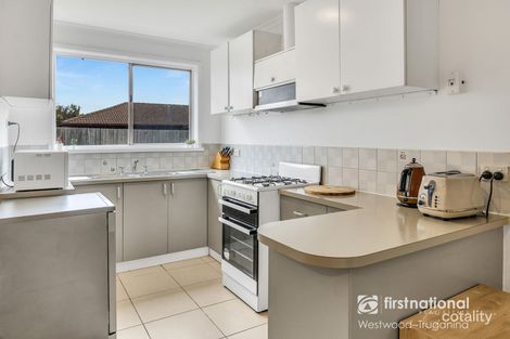 Property photo of 28 Oriole Drive Werribee VIC 3030