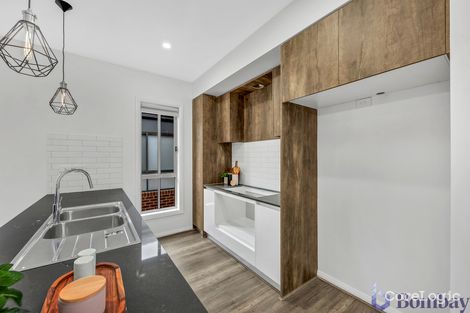 Property photo of 49 Watercarter Crescent Wollert VIC 3750