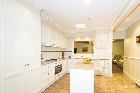 Property photo of 14 Dunvegan Crescent Macleod VIC 3085