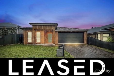 8 Everlasting St, Denham Court, NSW 2565