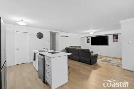 Property photo of 19 Hirono Approach Meadow Springs WA 6210