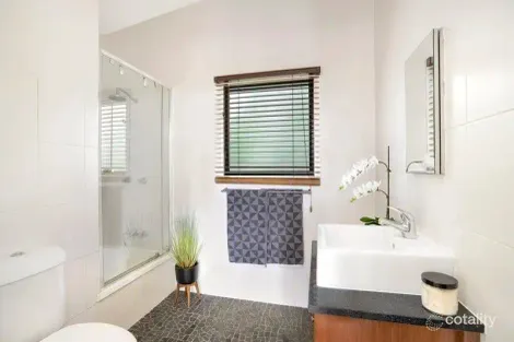 Property photo of 264 Lakedge Avenue Berkeley Vale NSW 2261