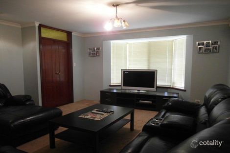 Property photo of 10 Wyton Place Gosnells WA 6110