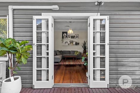 Property photo of 1/33 Yuletide Street Holland Park West QLD 4121