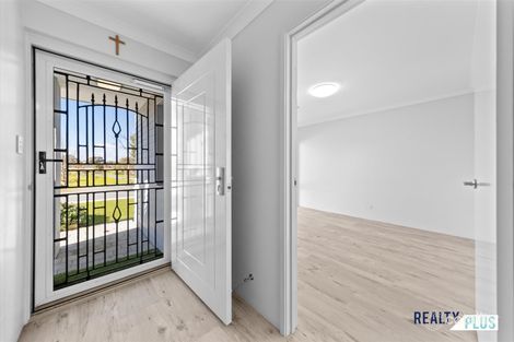 Property photo of 17 Ravello Vista Yangebup WA 6164