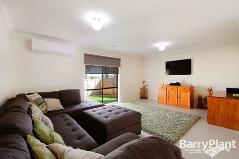 Property photo of 12 Cranbrook Circuit Officer VIC 3809