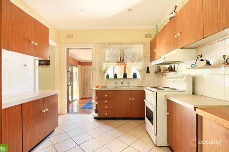 Property photo of 7 Phillips Crescent Mangerton NSW 2500