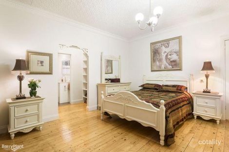 Property photo of 327 Mt Dandenong Road Croydon VIC 3136