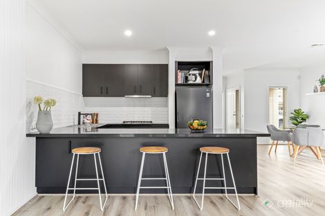 Property photo of 3/2 Coventry Drive Sandhurst VIC 3977