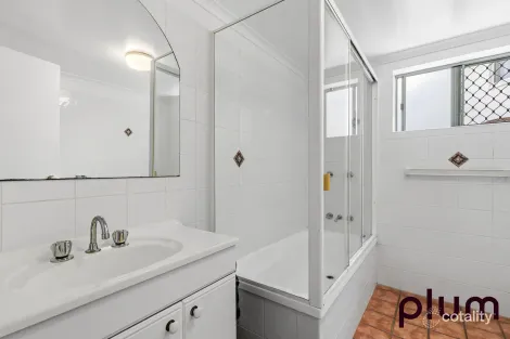 Property photo of 2/81 Waverley Road Taringa QLD 4068