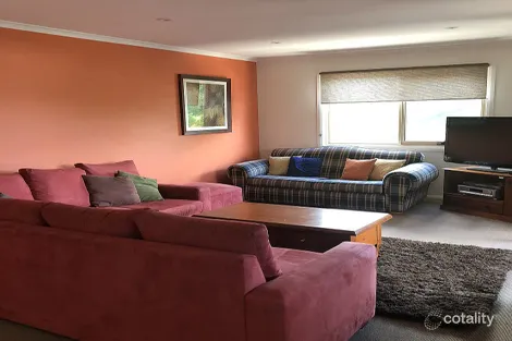 8 Cobbon Cres, Jindabyne, NSW 2627