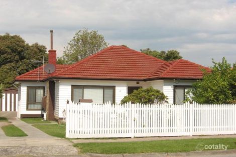 Property photo of 2 Heather Grove Springvale VIC 3171