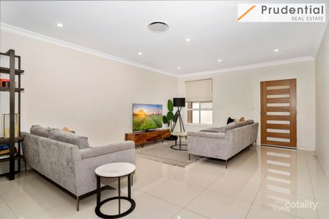 Property photo of 17/10 Old Glenfield Road Casula NSW 2170