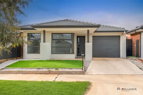 Property photo of 15 Southlands Loop Strathtulloh VIC 3338