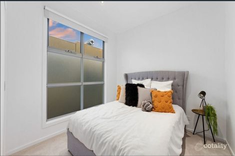 Property photo of 4/106 The Esplanade Caroline Springs VIC 3023