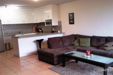 2/21 Armrick Ave, Broadbeach, QLD 4218