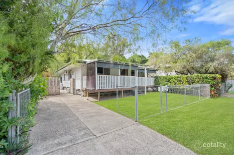 Property photo of 28 Headrick Street Manunda QLD 4870