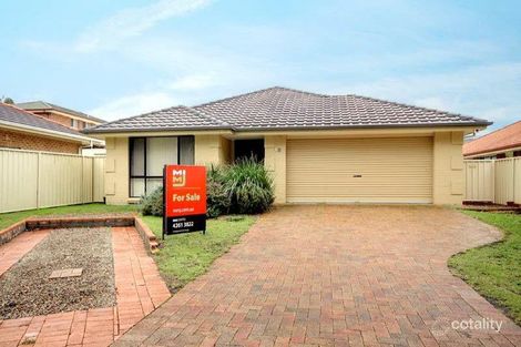32 Selwyn Gr, Horsley, NSW 2530