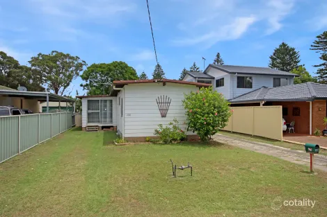 100 Clemenceau Cres, Tanilba Bay, NSW 2319