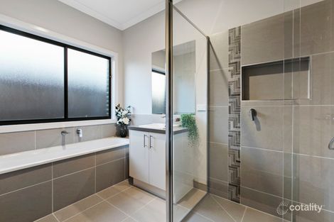 Property photo of 18 Oakham Street Donnybrook VIC 3064