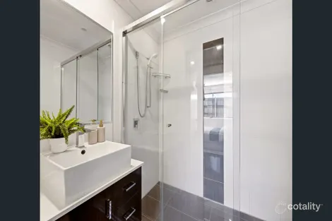 Property photo of 23/30 Taylor Place Mackenzie QLD 4156